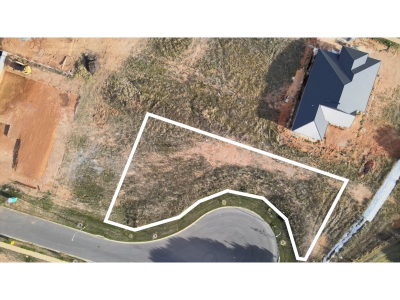 7 Strathmore Place, Bungendore NSW 2621