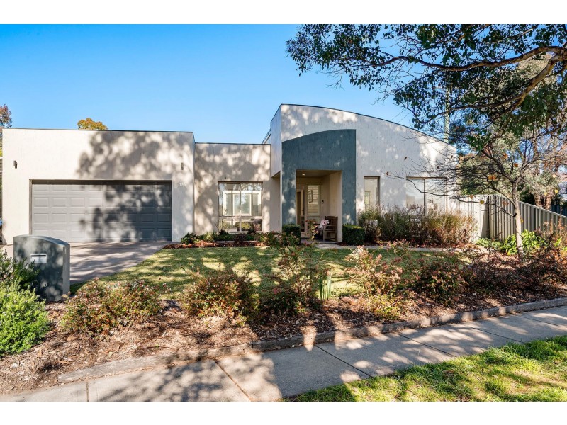 120 Dixon Drive, Holder ACT 2611