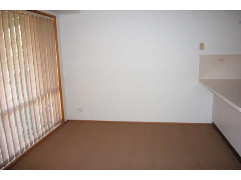 2/32 Crisp Circuit, Bruce ACT 2617