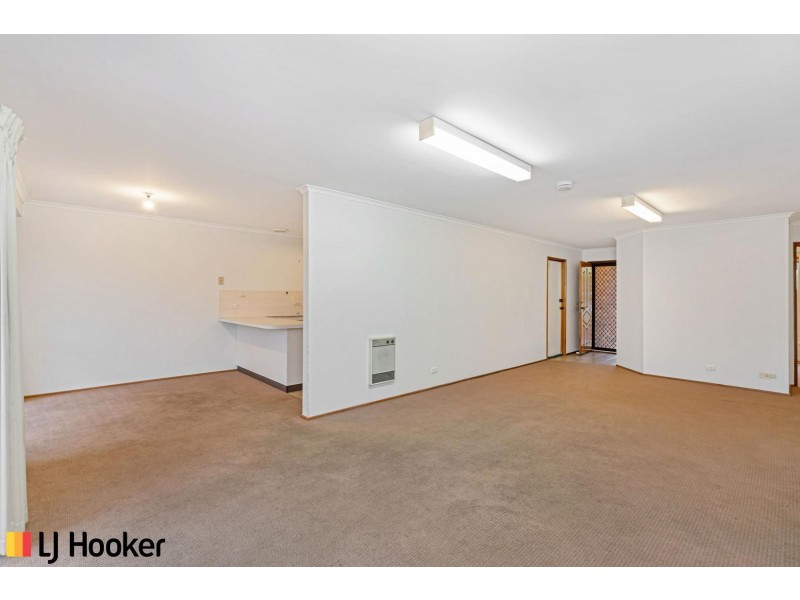 2/32 Crisp Circuit, Bruce ACT 2617