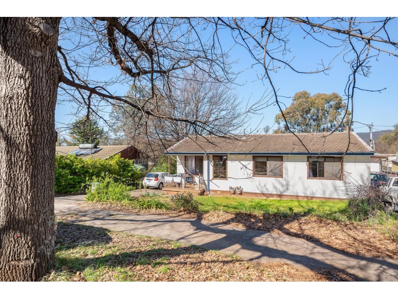 16 Mackennal Street, Lyneham ACT 2602