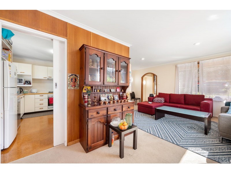 16 Mackennal Street, Lyneham ACT 2602