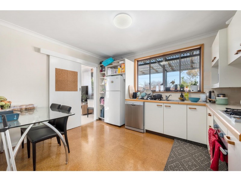 16 Mackennal Street, Lyneham ACT 2602