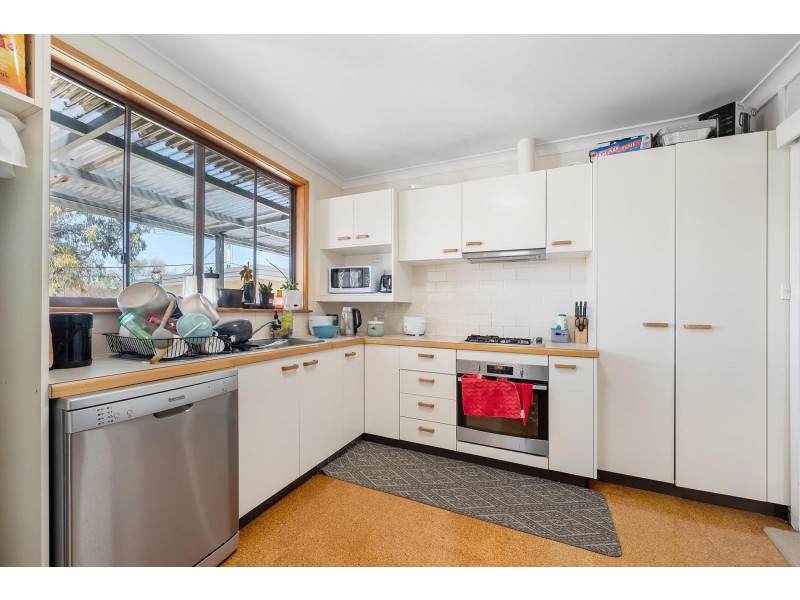 16 Mackennal Street, Lyneham ACT 2602