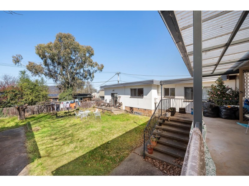 16 Mackennal Street, Lyneham ACT 2602