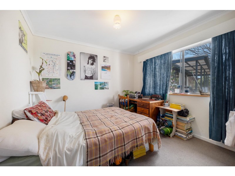 16 Mackennal Street, Lyneham ACT 2602