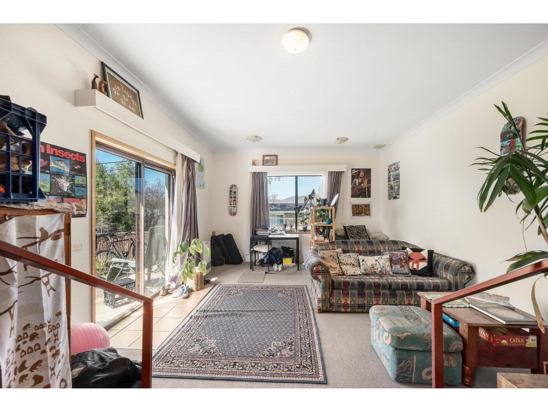 16 Mackennal Street, Lyneham ACT 2602