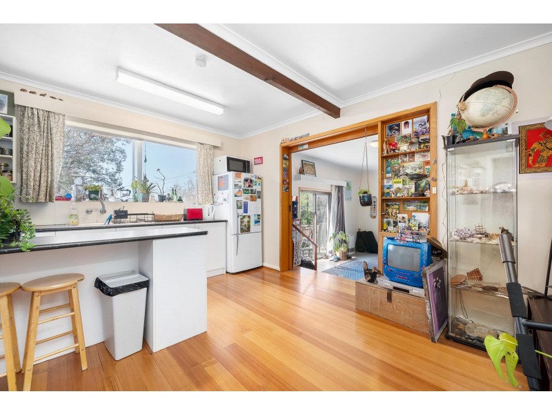 16 Mackennal Street, Lyneham ACT 2602