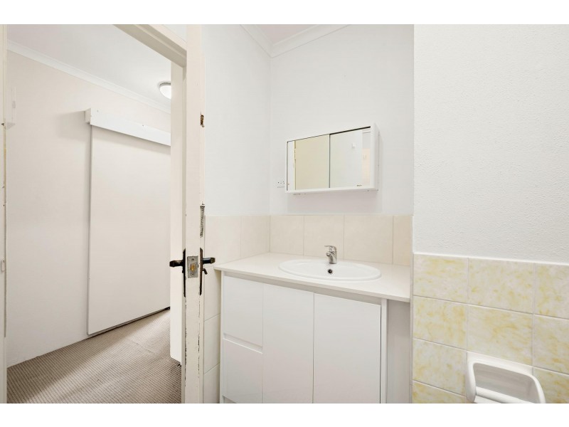 17/32 Springvale Drive, Hawker ACT 2614