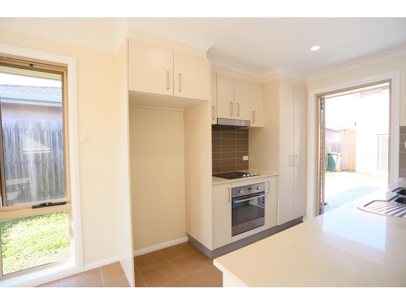 1/2 Kylie Tennant Street, Franklin ACT 2913