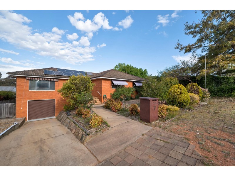 7 Webb Place, Weetangera ACT 2614