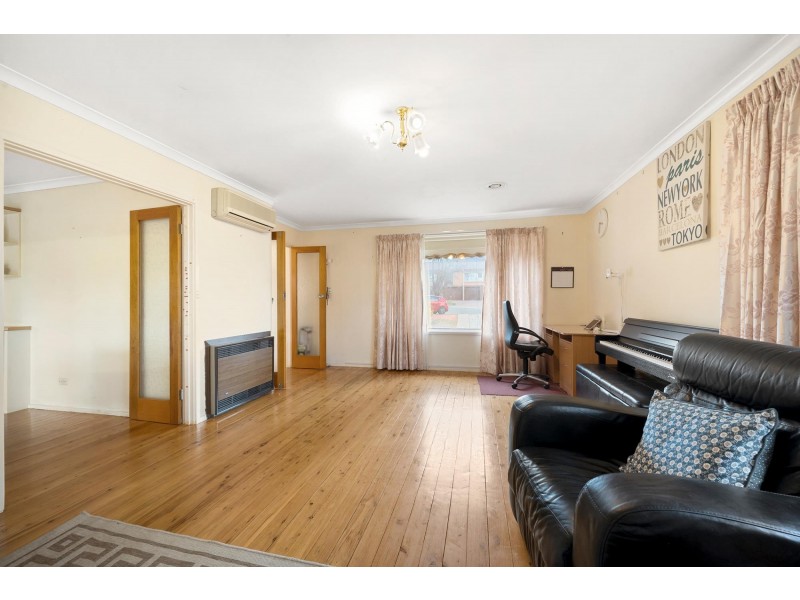 7 Webb Place, Weetangera ACT 2614