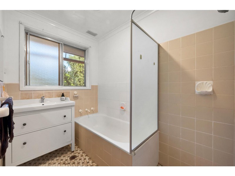 7 Webb Place, Weetangera ACT 2614