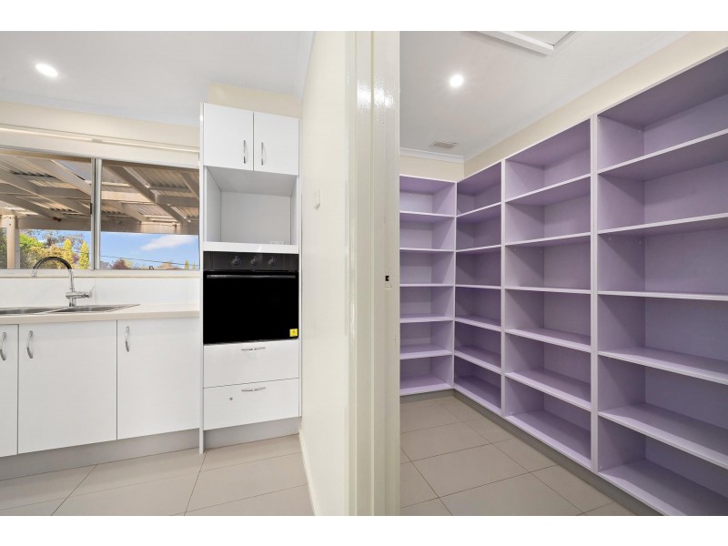 12 Kinalung Place, Giralang ACT 2617