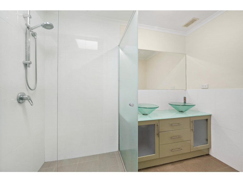 12 Kinalung Place, Giralang ACT 2617