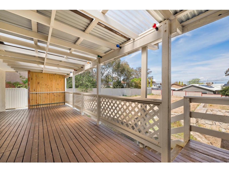 12 Kinalung Place, Giralang ACT 2617