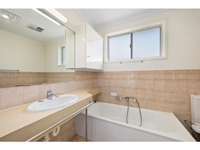 12 Kinalung Place, Giralang ACT 2617