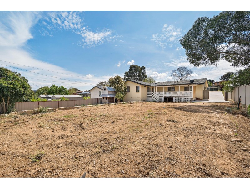 12 Kinalung Place, Giralang ACT 2617