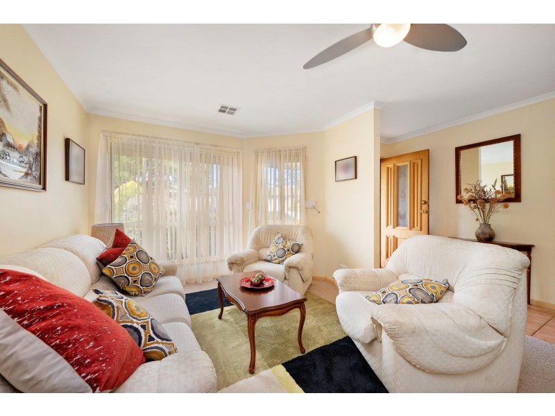 4 Coolgardie Street, Dunlop ACT 2615