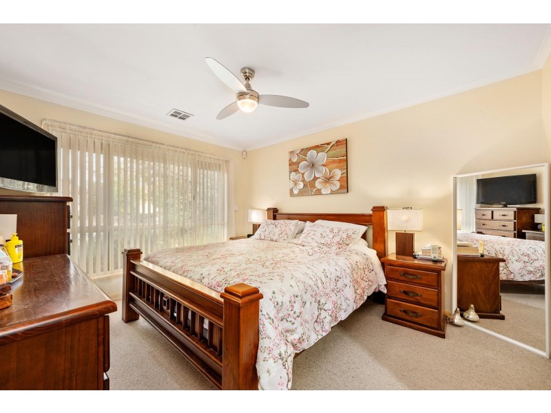4 Coolgardie Street, Dunlop ACT 2615