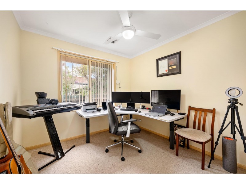 4 Coolgardie Street, Dunlop ACT 2615