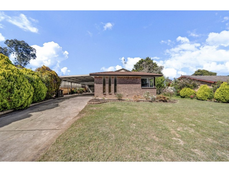 12 Chuculba Crescent, Giralang ACT 2617
