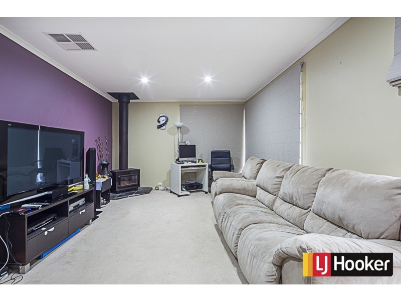 8 Balanu Place, Giralang ACT 2617