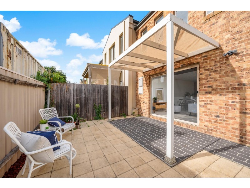 4/33 MacQuoid Street, Queanbeyan East NSW 2620