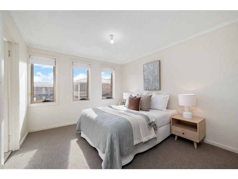 4/33 MacQuoid Street, Queanbeyan East NSW 2620