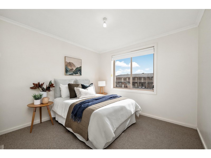 4/33 MacQuoid Street, Queanbeyan East NSW 2620