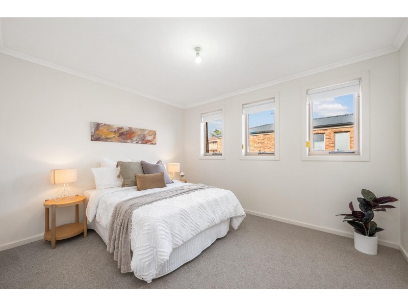 4/33 MacQuoid Street, Queanbeyan East NSW 2620
