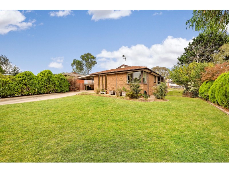 12 Chuculba Crescent, Giralang ACT 2617