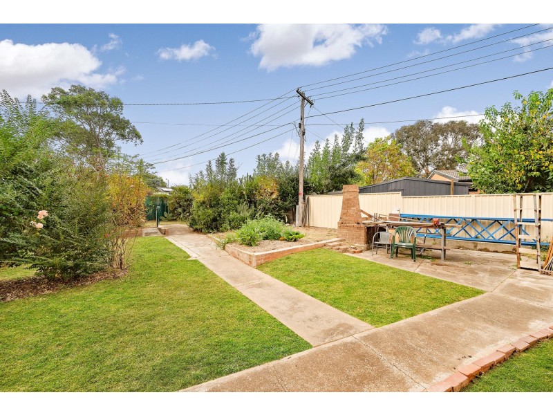 12 Chuculba Crescent, Giralang ACT 2617