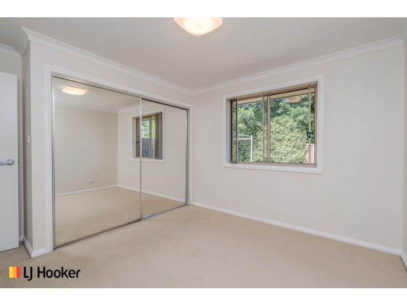 2/2 Kylie Tennant Street, Franklin ACT 2913