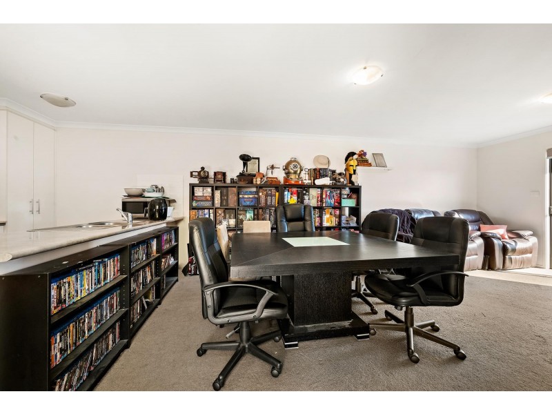 18 John Holt Street, Macgregor ACT 2615