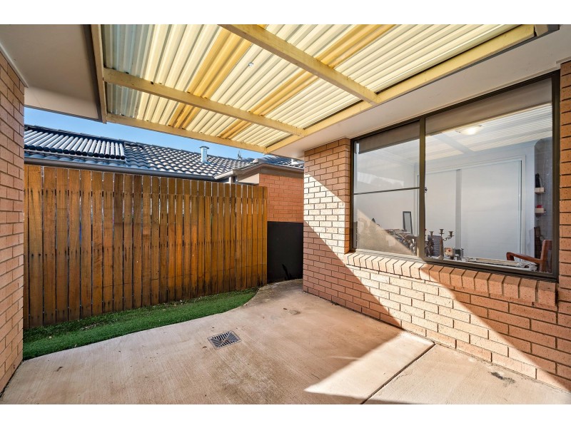 18 John Holt Street, Macgregor ACT 2615