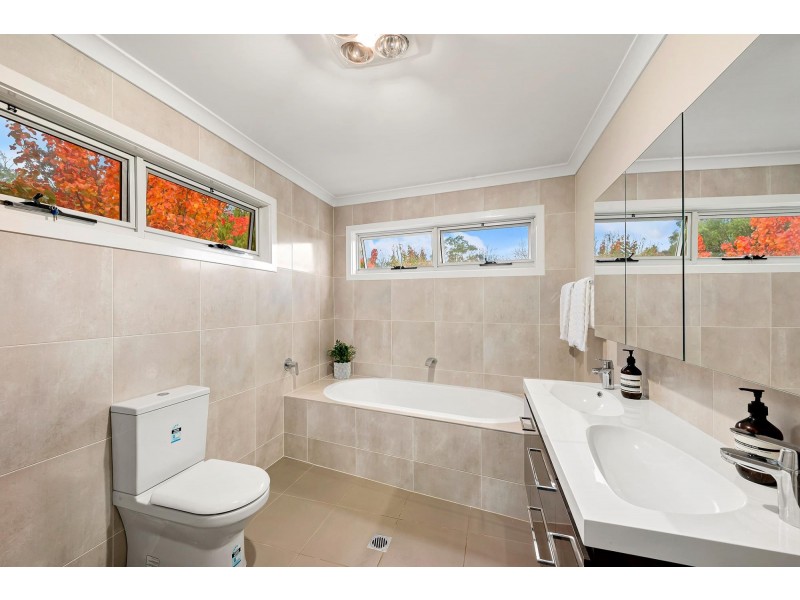 91 Chuculba Crescent, Giralang ACT 2617
