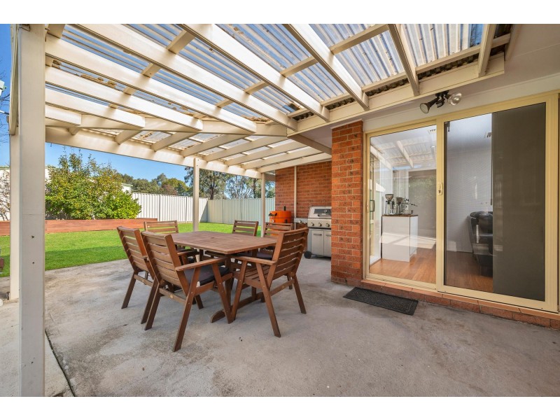 11 Lark Place, Ngunnawal ACT 2913