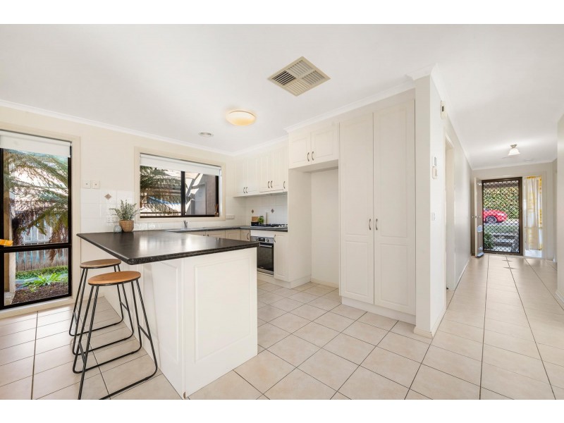 16 May Mills Close, Nicholls ACT 2913