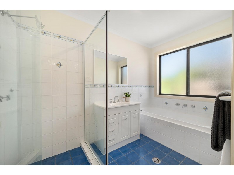 16 May Mills Close, Nicholls ACT 2913