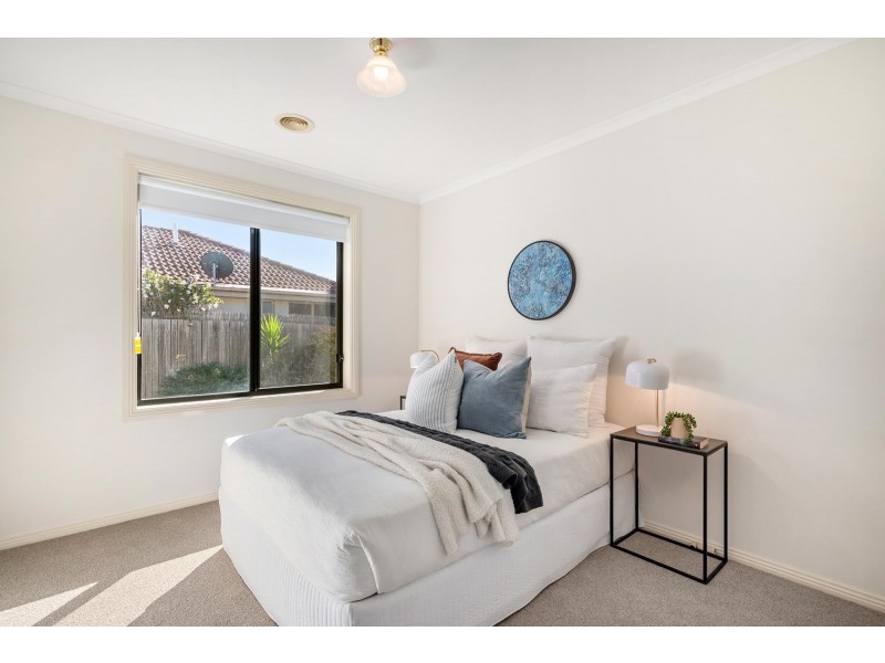 16 May Mills Close, Nicholls ACT 2913