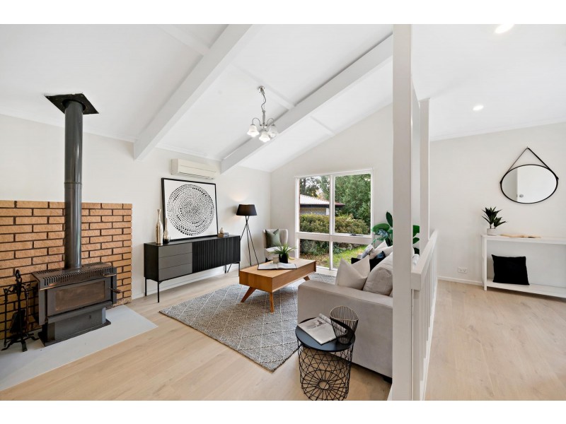 4 Selby Place, Charnwood ACT 2615