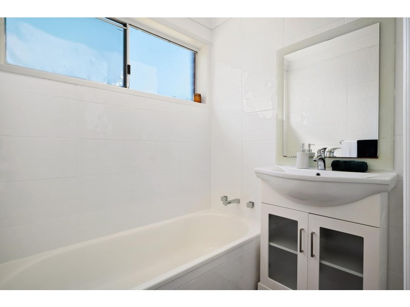 4 Selby Place, Charnwood ACT 2615