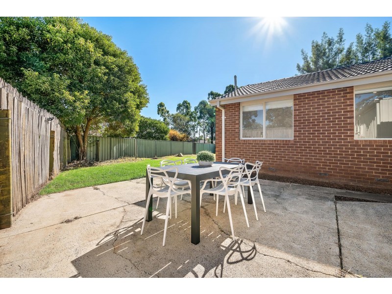 4 Selby Place, Charnwood ACT 2615