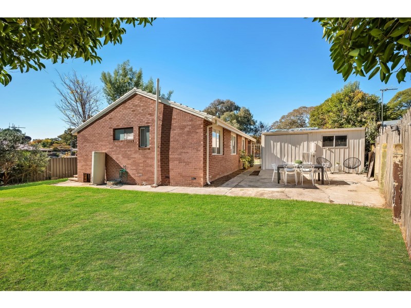 4 Selby Place, Charnwood ACT 2615