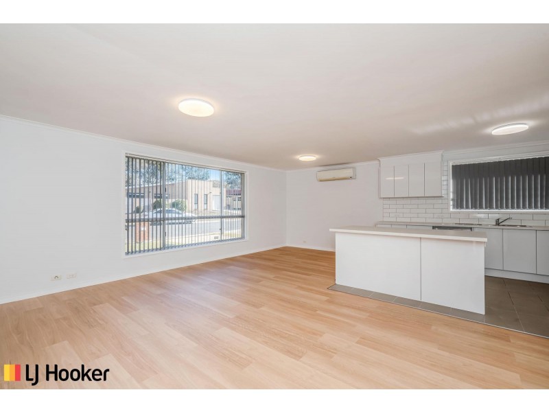 11 Forsyth Place, Charnwood ACT 2615