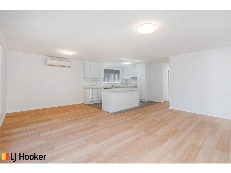 11 Forsyth Place, Charnwood ACT 2615