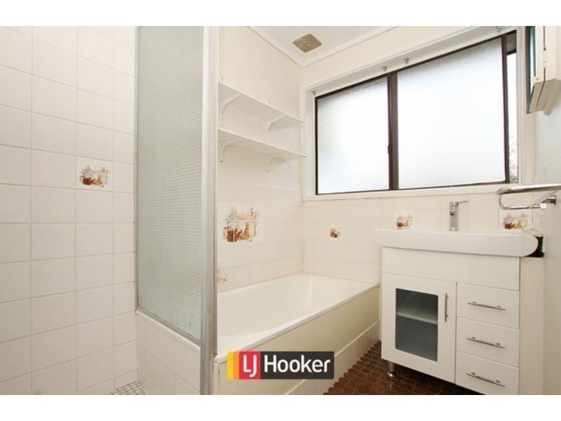 8 Weaver Place, Charnwood ACT 2615