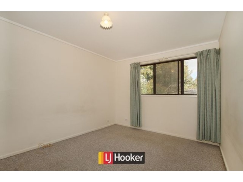 8 Weaver Place, Charnwood ACT 2615