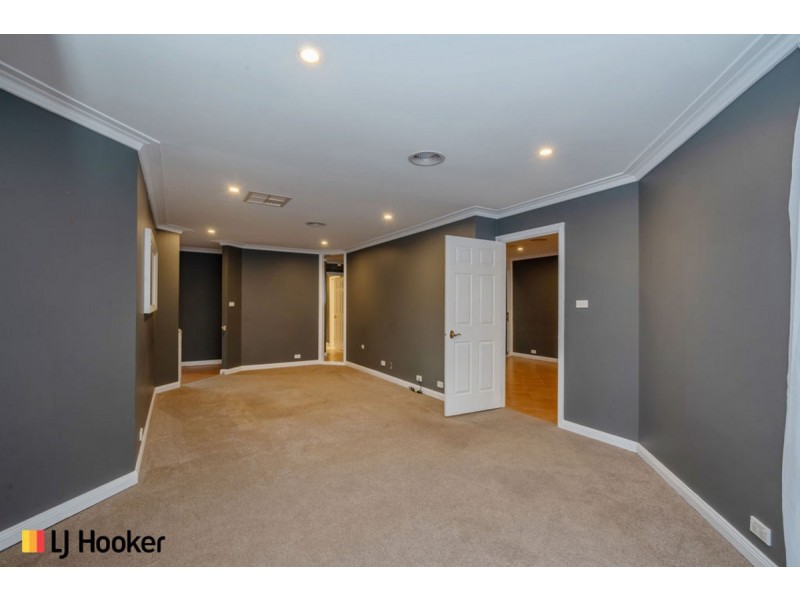 1/74 Crest Park Parade, Queanbeyan NSW 2620